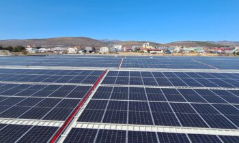 Proyecto de paneles solares: Anthura Macedonia del Norte
